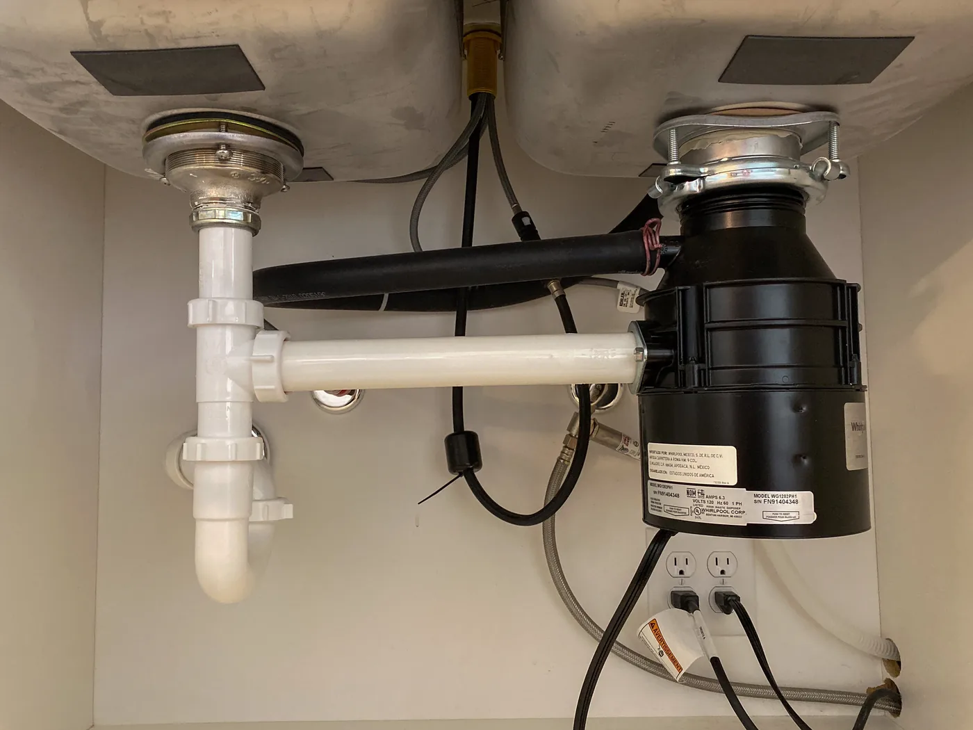 Garbage Disposal Leak in a Burbank home