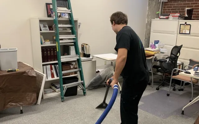 Emergency Water Extraction in Burbank, CA